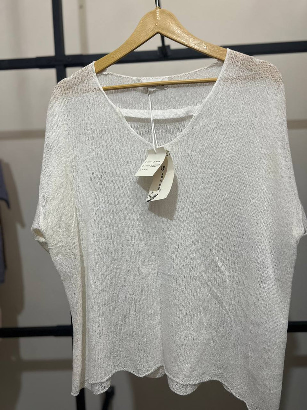 بلوز کرمسفید