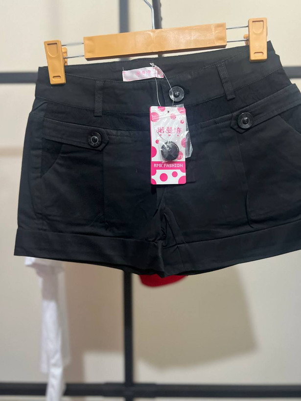 شلوارک مشکی کوتاه